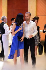 组图：美俏主播LINDA与法国贵族恋情曝光