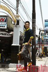 组图：张晓龙《时尚健康》大片玩撞色春意盎然