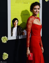 组图：妮娜-杜波夫性感红裙美艳亮相