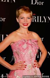组图：《我与梦露》巴黎首映 威廉姆斯粉红佳人