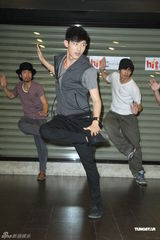 组图：Lollipop F苦练流行音乐奖特别表演