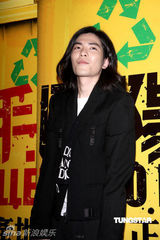 组图：萧敬腾宣布暂别唱片圈 初演电影化身杀手