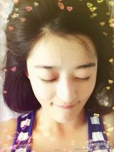 组图：央5女神引宅男熬夜 微博私照清新甜美