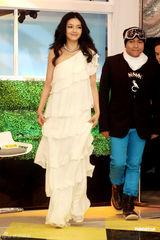 组图：大S曝与汪小菲没拍婚纱 主持节目不邀蓝正龙 