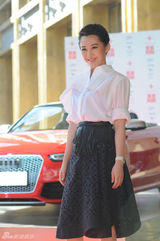 组图：高圆圆许晴粉嫩扮靓 频撩发优雅