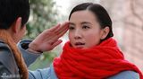 组图：《那样芬芳》小宋佳红围巾怀旧