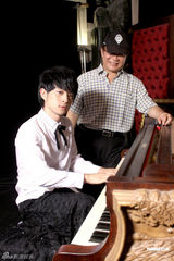 幻灯组图：南拳妈妈摆脱杰伦影子 称双J一直是好友