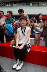 组图：快男北京唱区初选 曾轶可陆虎打气