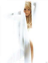 组图：克鲁尼女友史黛希杂志写真 薄衫大秀迷人身段