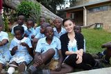 组图：袁姗姗受邀联合国之肯尼亚公益行