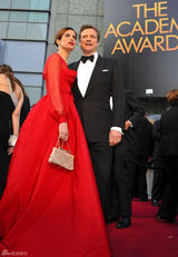 高清组图：奥斯卡红毯科林-费斯携妻亮相恩爱登对