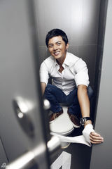 组图：叶祖新最新写真帅气多面性