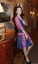 组图：章子怡欧洲宣传《一代宗师》 造型时尚