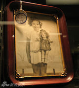 组图：杰克逊爱收藏邓波儿物品 两人曾抱头痛哭