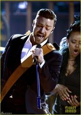 组图：贾斯汀获最受欢迎流行摇滚男歌手献唱