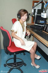 组图：林晓培发新专辑《忘记了》 曾患情绪病