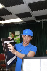 高清组图：林峰为个唱彩排 深情演绎代表作