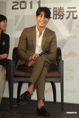 组图：车胜元台湾举行粉丝会 称最佳爱情是家人
