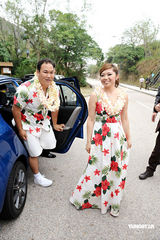 高清：许冠杰儿子大婚 新人同穿夏威夷装秀钻戒