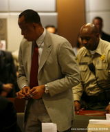 幻灯：杰克逊“谋杀”案开庭审理 医生穆雷神色凝重