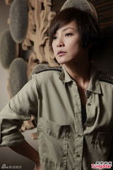 组图：何韵诗谈梅艳芳 感激放心里无需仪式