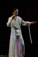 组图：“有一种精神叫萧敬腾”巡回演唱会上海收官