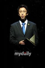 组图：吴万锡吴宗赫宣传音乐剧《那些日子》