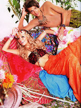 组图：滨崎步比基尼写真展夏日风情