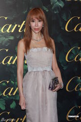 组图：林青霞典雅亮相活动 徐子淇白裙显高贵