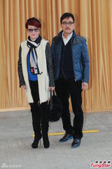 组图：方逸华跪拜邵逸夫 刘德华张学友致祭