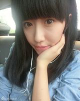 组图：人大“女神”登主页走红 海量私房照曝光