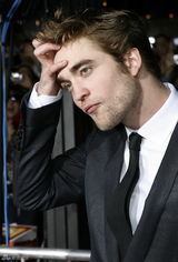 高清：主创齐聚《新月》洛杉矶首映 现场粉丝疯狂