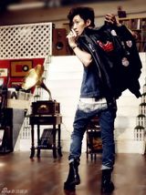 组图：乔任梁潮服写真时尚先锋彰显个性