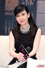 组图：周慧敏否认婚变：我跟老公感情相当好