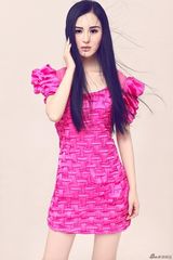 高清图：“周芷若”刘竞娇艳写真 身姿窈窕动人