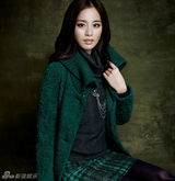 高清图：韩星金泰熙最新冬装写真 俨如华美变装秀