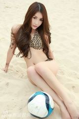 组图：孙敬媛性感大片曝光 穿比基尼秀运动风