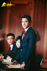 组图：《全民目击》曝终极海报提档9月13揭真相