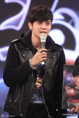 组图：昔日团体“罗密欧”罗志祥欧弟合体证兄弟情