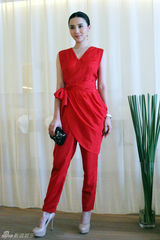 组图：小宋佳造型别具一格 诠释独有随性味道