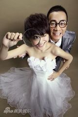 组图：陈小春应采儿喜得爱子 婚纱美图盘点