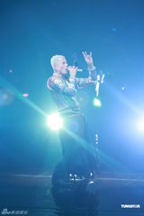 组图：郭富城个唱完满落幕 熊黛林三度现身支持