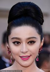 组图：奥斯卡红毯范冰冰粉色礼服大秀香肩雪肤