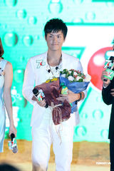 高清：吴克群遭遇赤脚女粉丝 汪涵杨乐乐夫妻档吸金