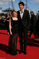 高清组图：凯莉-米洛黑色透视礼服性感亮相悉尼