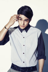 组图：韩星金汎(金范)登《风度》6月刊封面 展现男性风采