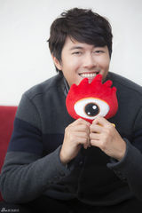 高清组图：韩星在熙对话新浪娱乐