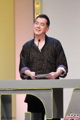 组图：阿诺尔凭《你的子宫》获最佳女主角