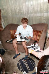 组图：金钟国想邀刘德华上《跑男》放话要结婚