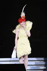 组图：梁静茹香港红馆个唱落幕 造型百变气氛热